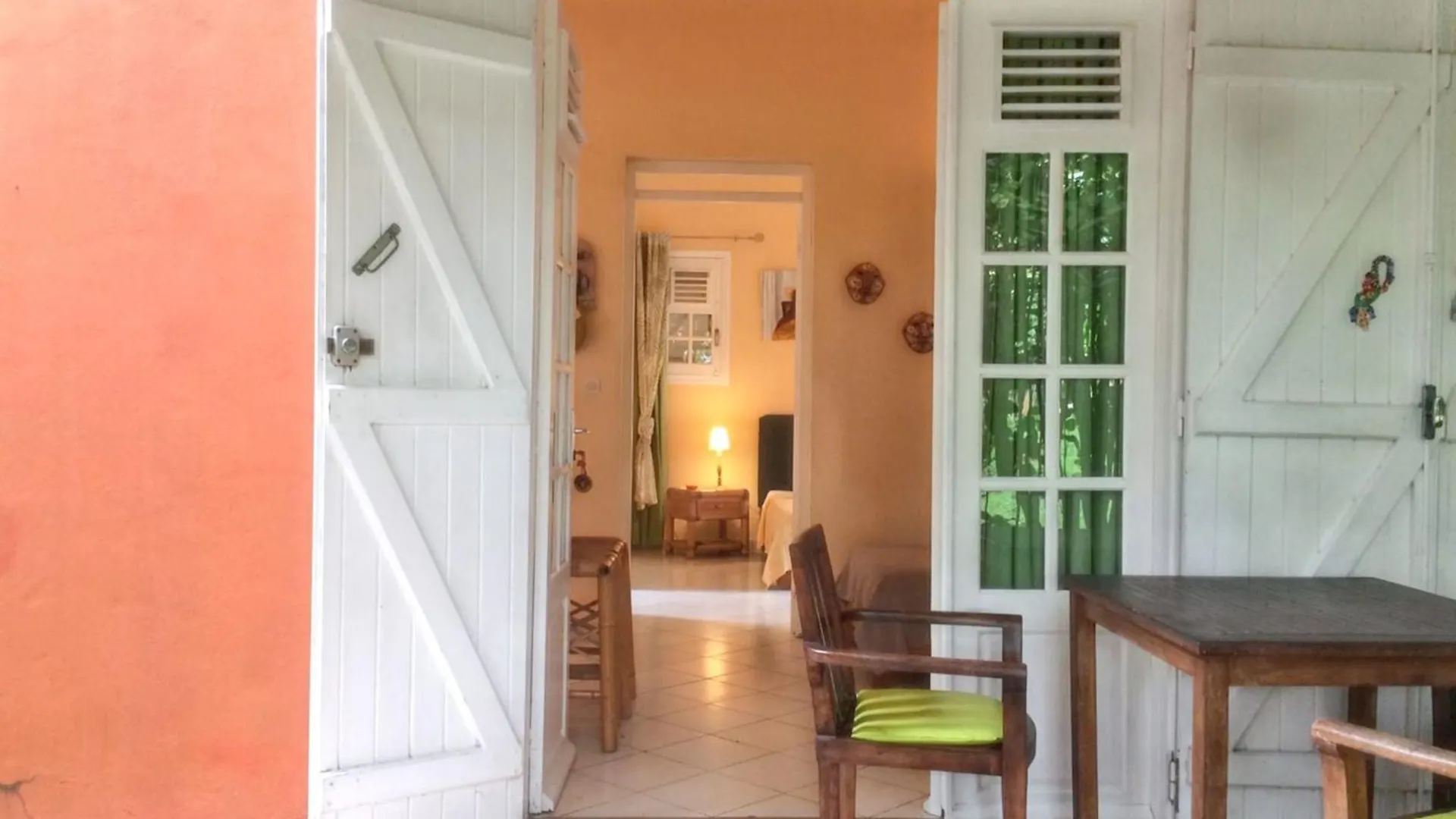 Bungalow Idyllique A Trois-Rivieres Avec Piscine Partagee 0*,  Guadeloupe