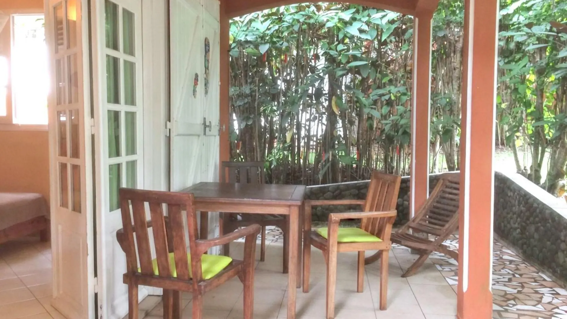 Ferienhaus Bungalow Idyllique A Trois-Rivieres Avec Piscine Partagee